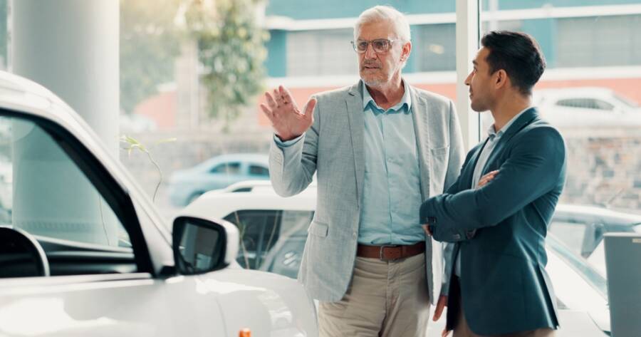 How to Understand a Vehicle History Report Before Buying a Used Car